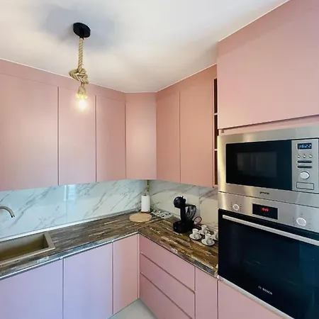 7 Apartment *
