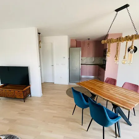 7 Apartment